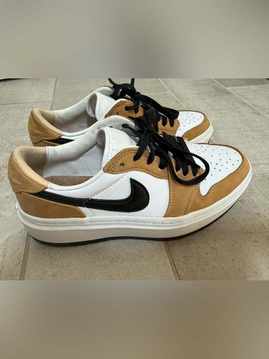 Jordan Shoes - Jordan Low-Top Sneakers in White, Tan & Black